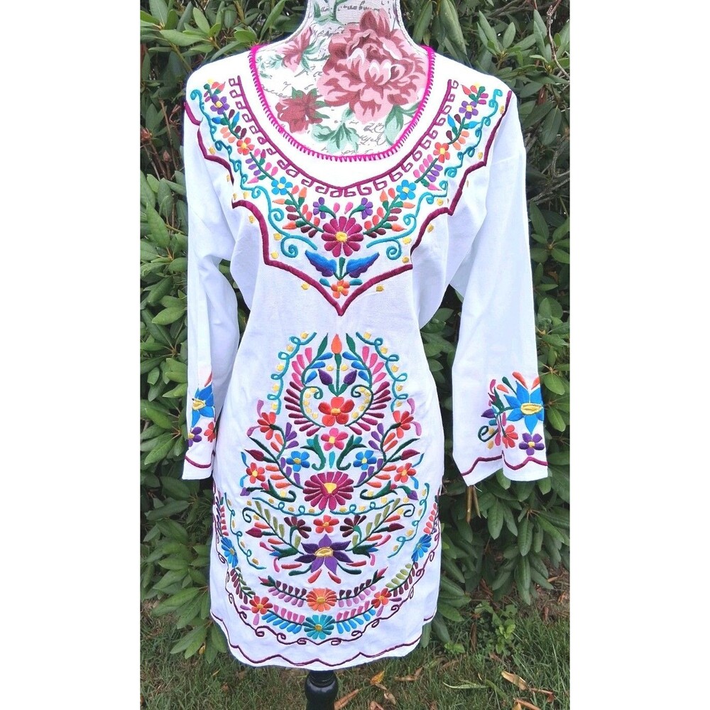 Mexican Oaxaca White multi colored EMBROIDERED DRESS Med boho Festival cotton